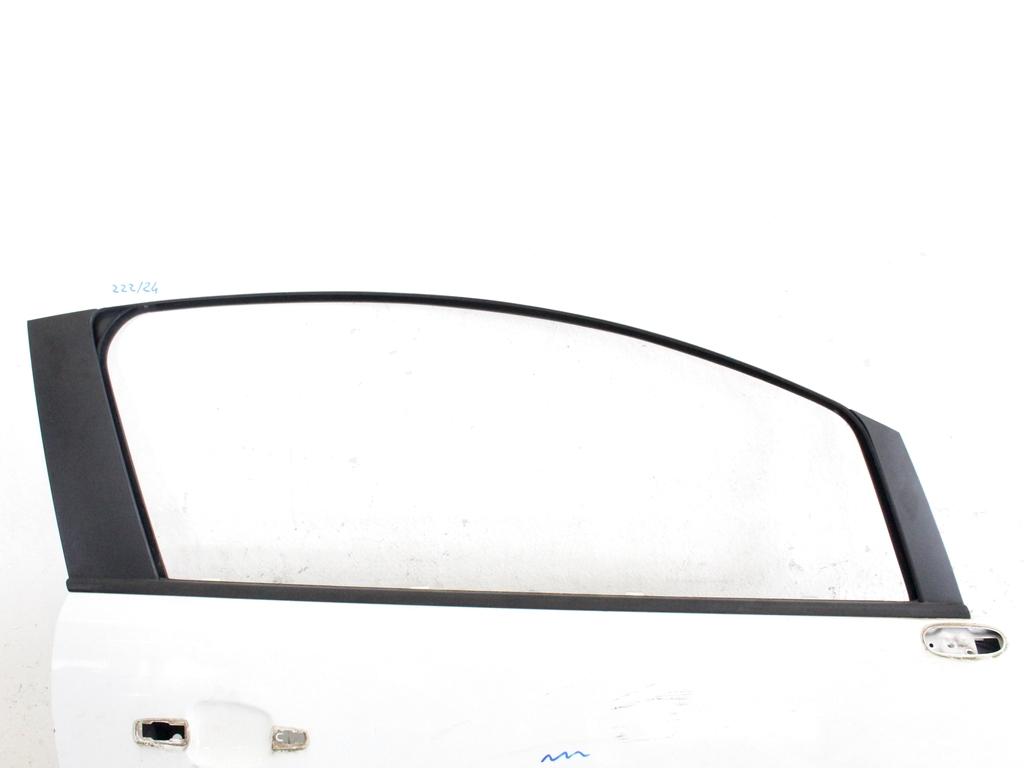 93191127 PORTA ANTERIORE DESTRA PASSEGGERO OPEL CORSA D 1.2 B 63KW 5M 3P (2011) RICAMBIO USATO LEGGERMENTE GRAFFIATA