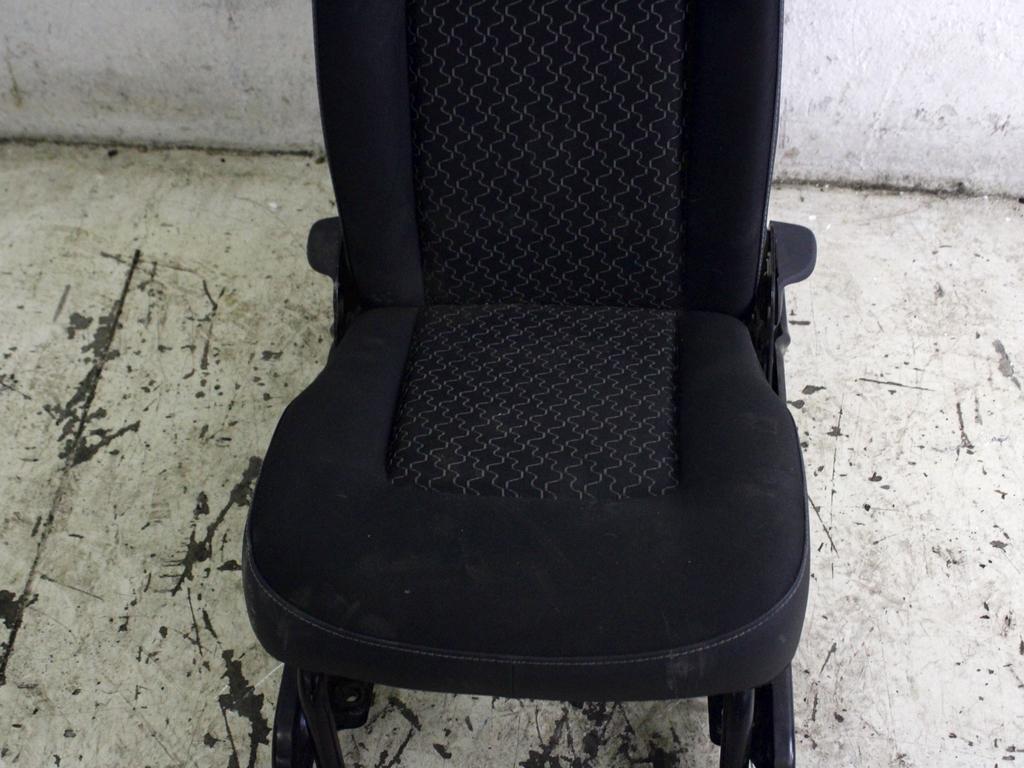 876013415R SEDILE ANTERIORE CENTRALE RENAULT KANGOO 1.5 D 66KW 6M 2P (2014) RICAMBIO USATO
