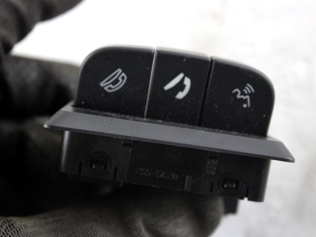 3749068L005PK COMANDO RADIO TELEFONO AL VOLANTE SUZUKI SWIFT 1.2 B 69KW AUT 5P (2013) RICAMBIO USATO