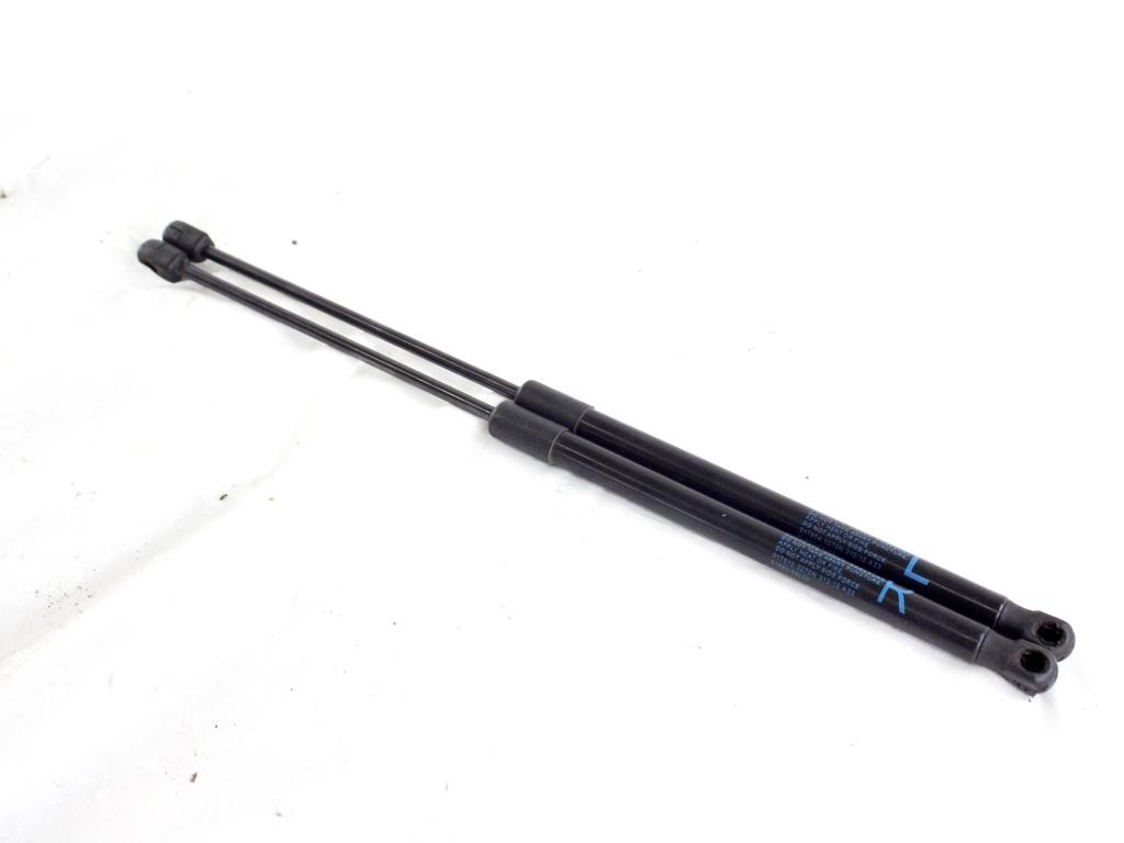 81850-68L00 COPPIA PISTONCINI ASTE AMMORTIZZANTI PORTELLONE COFANO POSTERIORE BAULE SUZUKI SWIFT 1.2 B 69KW AUT 5P (2013) RICAMBIO USATO 81860-68L00
