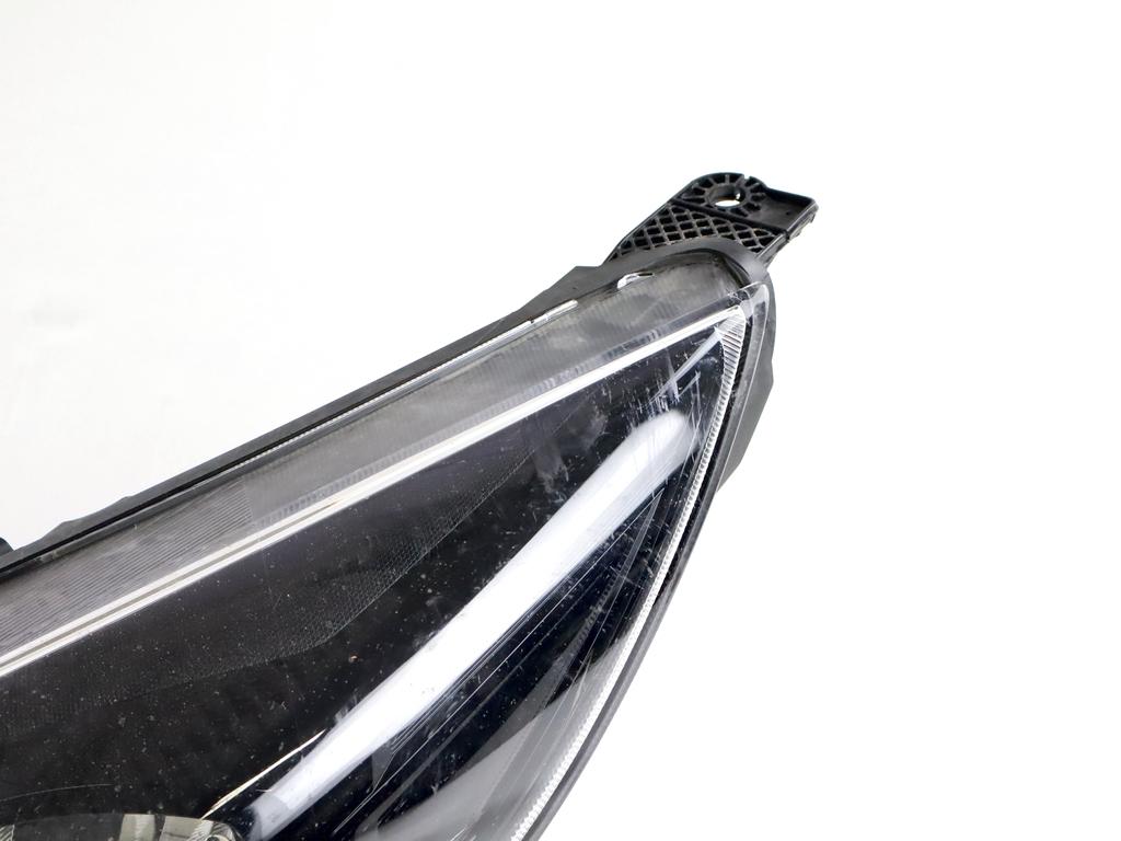 F1EB-13W030-AGB FARO FANALE ANTERIORE SINISTRO LED FORD FOCUS SW 1.5 D 88KW 6M 5P (2018) RICAMBIO USATO