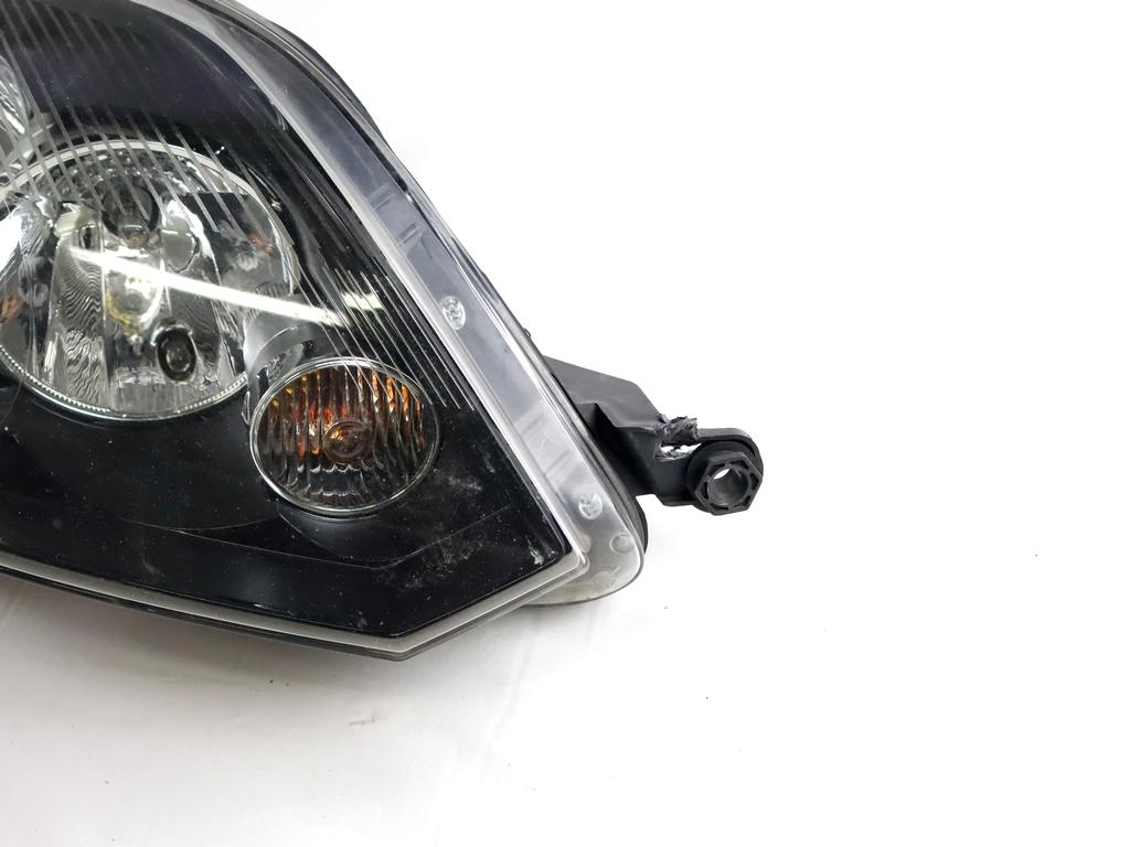 5M1941006G FARO FANALE ANTERIORE DESTRO VOLKSWAGEN GOLF PLUS 1.6 D 77KW 5M 5P (2010) RICAMBIO USATO SUPPORTO LEGGERMENTE DANNEGGIATO