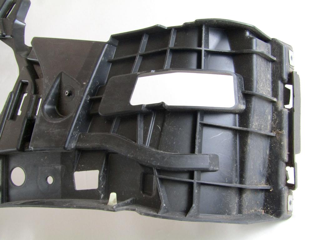 9Y3807377 SUPPORTO PARAURTI POSTERIORE LATO SINISTRO PORSCHE CAYENNE 3.0 B 250KW AUT 5P (2021) RICAMBIO USATO