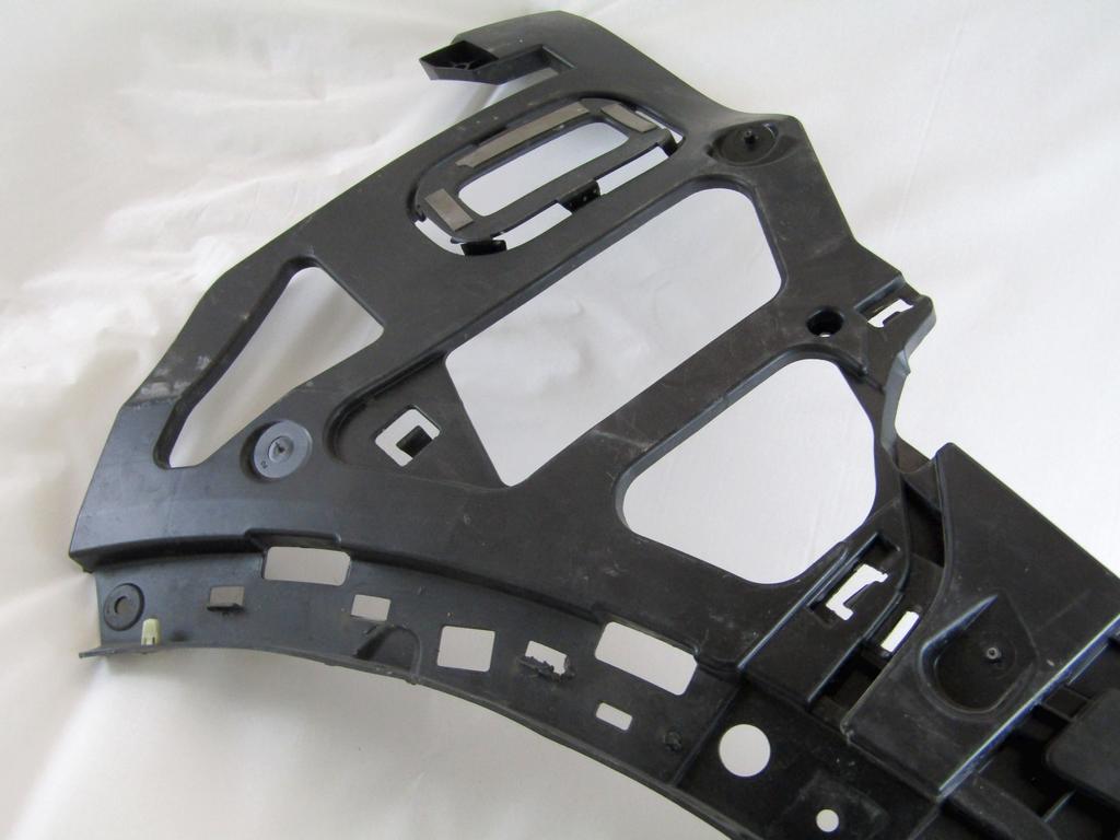 9Y3807377 SUPPORTO PARAURTI POSTERIORE LATO SINISTRO PORSCHE CAYENNE 3.0 B 250KW AUT 5P (2021) RICAMBIO USATO