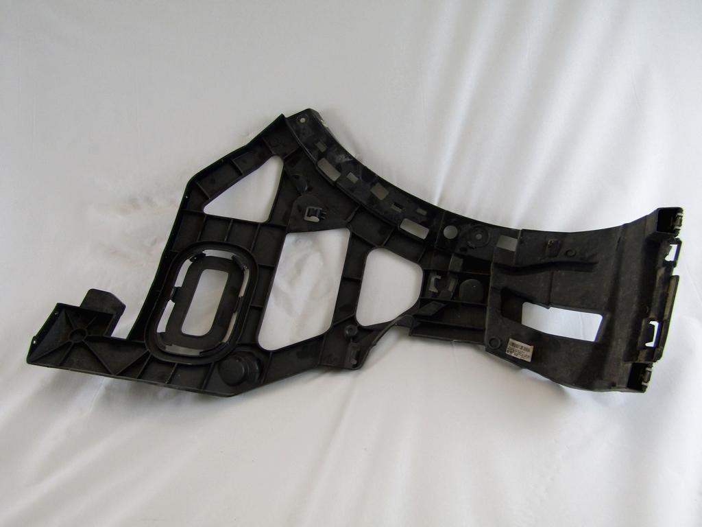 9Y3807377 SUPPORTO PARAURTI POSTERIORE LATO SINISTRO PORSCHE CAYENNE 3.0 B 250KW AUT 5P (2021) RICAMBIO USATO