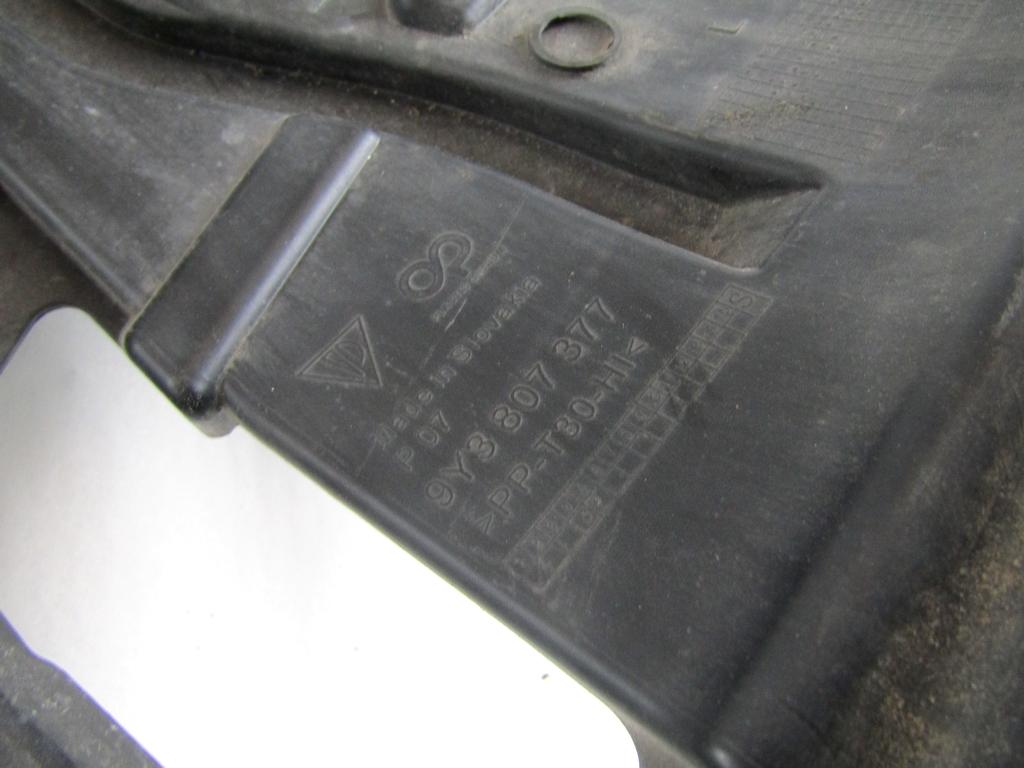 9Y3807377 SUPPORTO PARAURTI POSTERIORE LATO SINISTRO PORSCHE CAYENNE 3.0 B 250KW AUT 5P (2021) RICAMBIO USATO