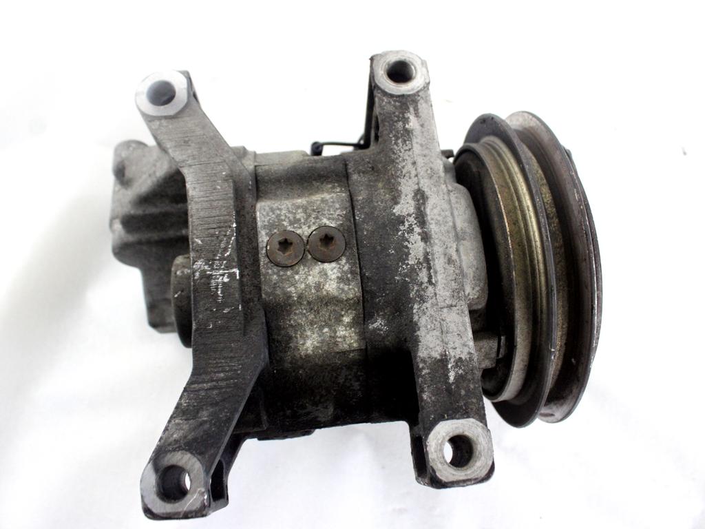 926005M30A COMPRESSORE CLIMATIZZATORE CLIMA A/C NISSAN X-TRAIL T30 2.2 D 4X4 100KW 6M 5P (2003) RICAMBIO USATO