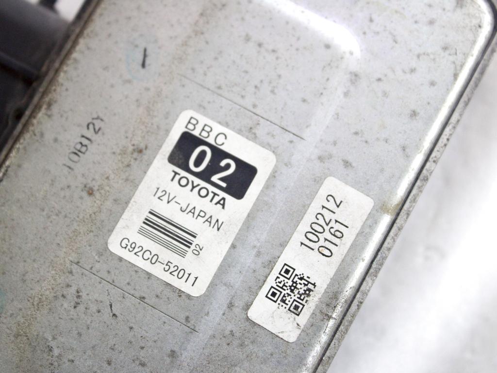 G92C0-52011 CENTRALINA CONVERTITORE CORRENTE CONTINUA TOYOTA YARIS 1.4 B 74KW 5M 5P (2010) RICAMBIO USATO