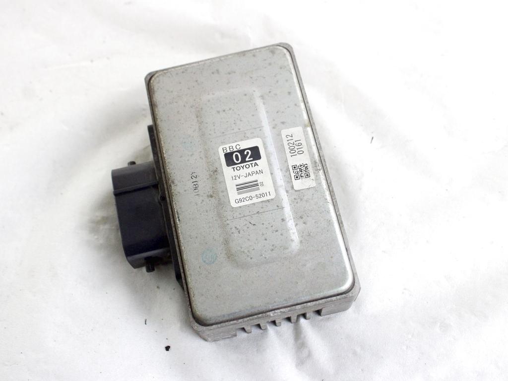 G92C0-52011 CENTRALINA CONVERTITORE CORRENTE CONTINUA TOYOTA YARIS 1.4 B 74KW 5M 5P (2010) RICAMBIO USATO