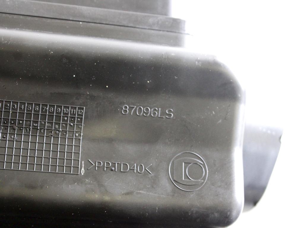 177010Y010 SCATOLA FILTRO ARIA TOYOTA YARIS 1.4 B 74KW 5M 5P (2010) RICAMBIO USATO 177050Y010