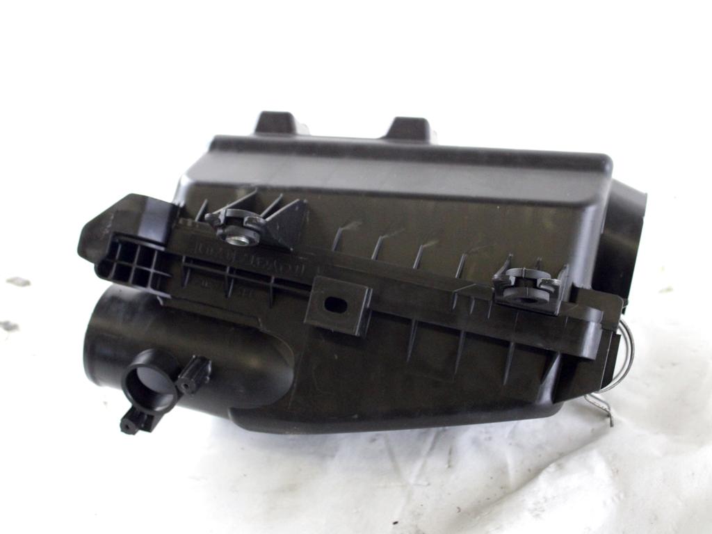 177010Y010 SCATOLA FILTRO ARIA TOYOTA YARIS 1.4 B 74KW 5M 5P (2010) RICAMBIO USATO 177050Y010