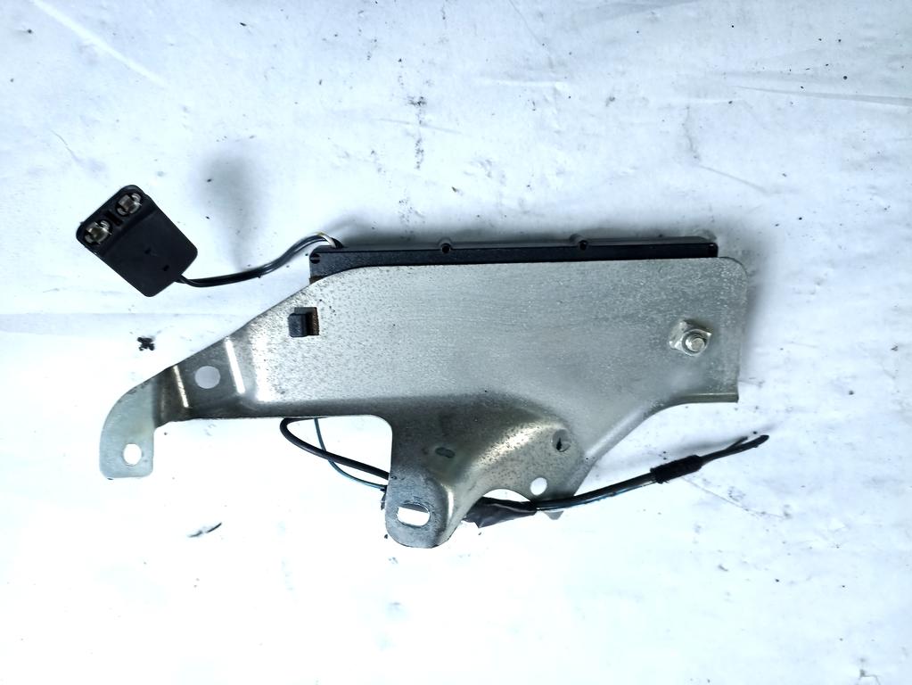 2R83-18C847-AC CENTRALINA AMPLIFICATORE ANTENNA JAGUAR S-TYPE 2.7 D 152KW 6M 5P (2006) RICAMBIO USATO