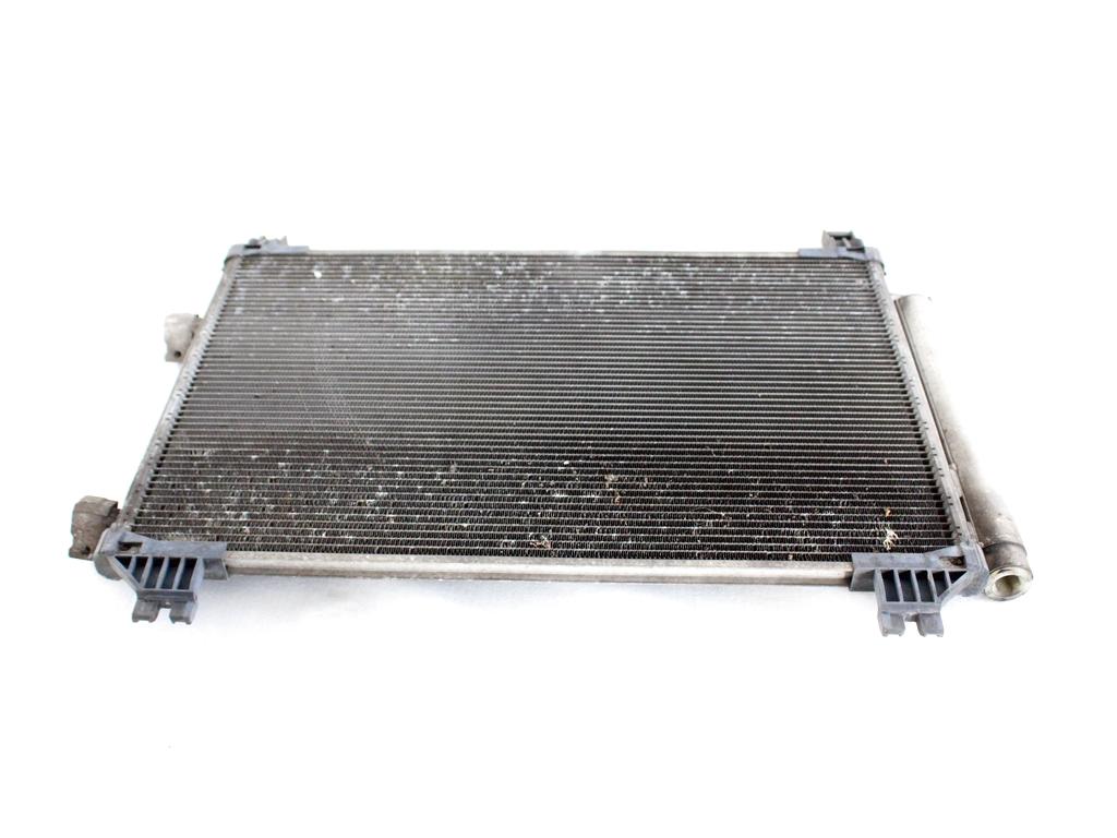 88460-0D050 CONDENSATORE RADIATORE CLIMATIZZATORE CLIMA A/C TOYOTA YARIS 1.3 B 64KW 5M 5P (2006) RICAMBIO USATO