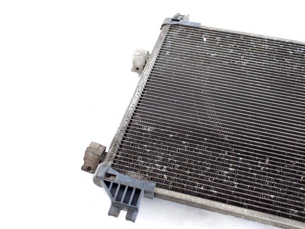 88460-0D050 CONDENSATORE RADIATORE CLIMATIZZATORE CLIMA A/C TOYOTA YARIS 1.3 B 64KW 5M 5P (2006) RICAMBIO USATO