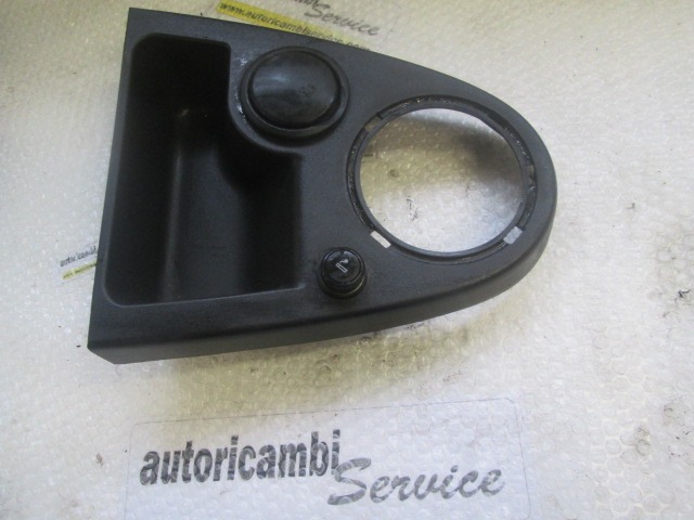 SREDINSKA KONZOLA  OEM N. 2S6XA044C74 ORIGINAL REZERVNI DEL FORD FUSION JU (2002 - 02/2006) DIESEL LETNIK 2003
