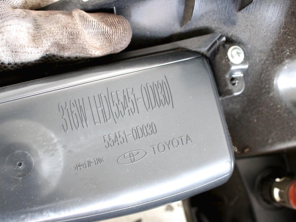 553030D060B0 CRUSCOTTO PARTE INFERIORE TOYOTA YARIS 1.3 B 64KW 5M 5P (2006) RICAMBIO USATO