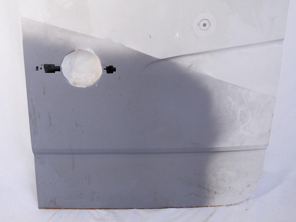 A9067400105 PORTA DI CARICO A BATTENTE POSTERIORE LATO DESTRO MERCEDES SPRINTER W906 3.0 CDI (2017) RICAMBIO USATO