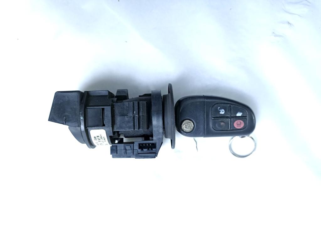 6R8Q-12A650-EE KIT ACCENSIONE AVVIAMENTO JAGUAR S-TYPE 2.7 D 152KW 6M 5P (2006) RICAMBIO USATO CON CENTRALINA MOTORE, QUADRO STRUMENTI, BLOCCHETTI CON CHIAVE 4R83-12A145-AA 2W93-3K772-AE 4R83-13B525-AB 6R83-13B524-AB 6R8T-14A067-AA 6R83-10849-JA