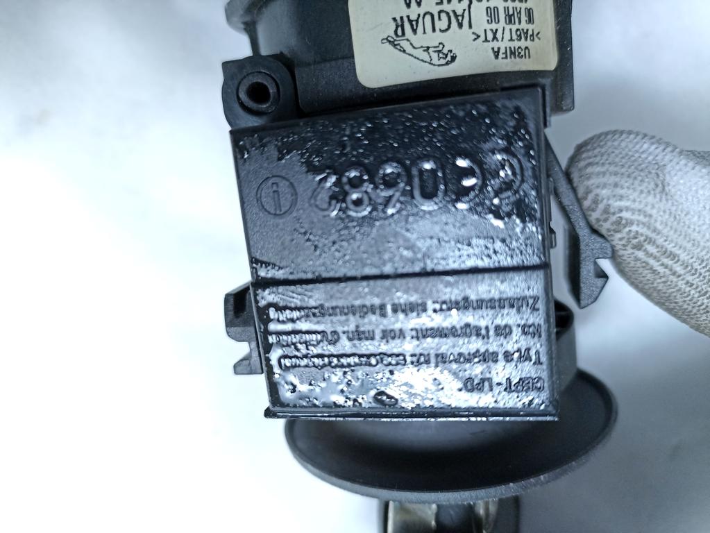6R8Q-12A650-EE KIT ACCENSIONE AVVIAMENTO JAGUAR S-TYPE 2.7 D 152KW 6M 5P (2006) RICAMBIO USATO CON CENTRALINA MOTORE, QUADRO STRUMENTI, BLOCCHETTI CON CHIAVE 4R83-12A145-AA 2W93-3K772-AE 4R83-13B525-AB 6R83-13B524-AB 6R8T-14A067-AA 6R83-10849-JA