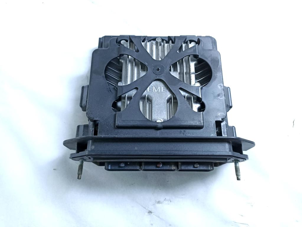 6R8Q-12A650-EE KIT ACCENSIONE AVVIAMENTO JAGUAR S-TYPE 2.7 D 152KW 6M 5P (2006) RICAMBIO USATO CON CENTRALINA MOTORE, QUADRO STRUMENTI, BLOCCHETTI CON CHIAVE 4R83-12A145-AA 2W93-3K772-AE 4R83-13B525-AB 6R83-13B524-AB 6R8T-14A067-AA 6R83-10849-JA