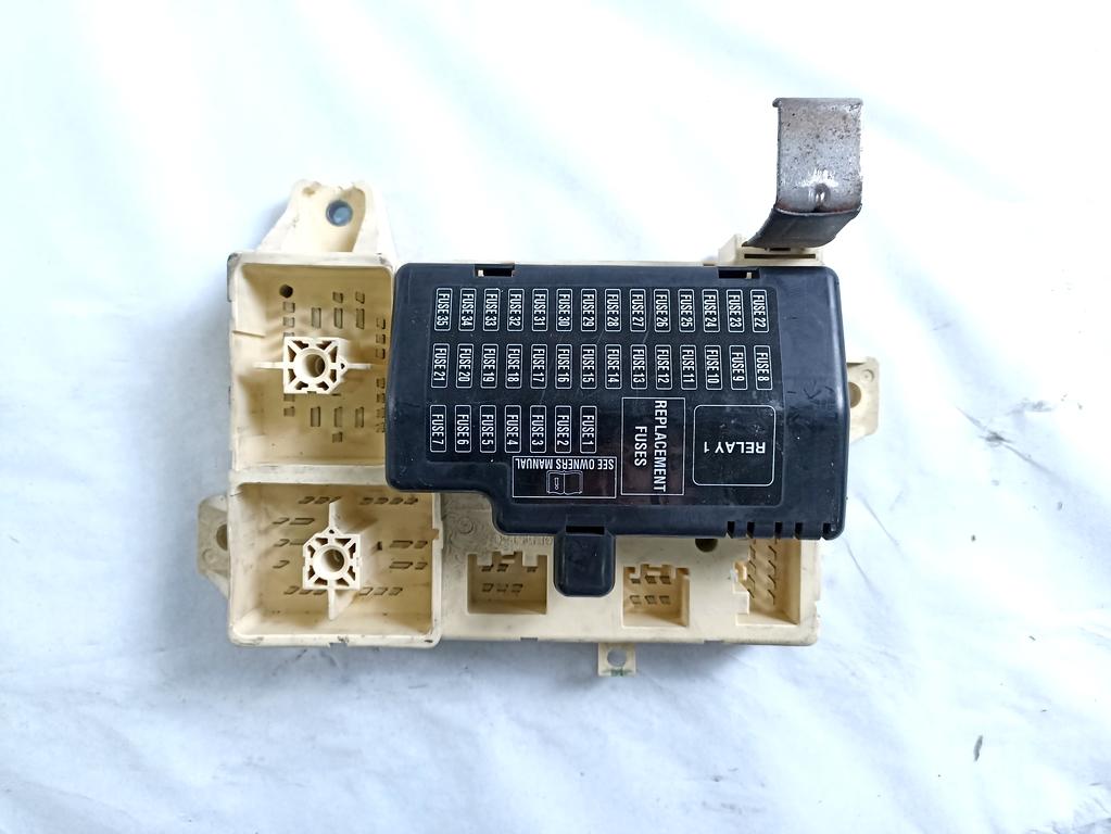 6R8Q-12A650-EE KIT ACCENSIONE AVVIAMENTO JAGUAR S-TYPE 2.7 D 152KW 6M 5P (2006) RICAMBIO USATO CON CENTRALINA MOTORE, QUADRO STRUMENTI, BLOCCHETTI CON CHIAVE 4R83-12A145-AA 2W93-3K772-AE 4R83-13B525-AB 6R83-13B524-AB 6R8T-14A067-AA 6R83-10849-JA