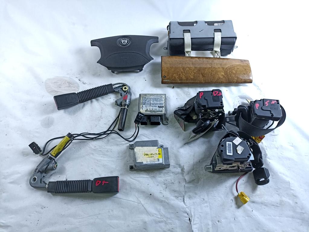 4R83-14B321-AC KIT AIRBAG JAGUAR S-TYPE 2.7 D 152KW 6M 5P (2006) RICAMBIO USATO CON PRETENSIONATORI E CINTURE DI SICUREZZA, CENTRALINA AIRBAG, AIRBAG VOLANTE GUIDATORE AIRBAG PASSEGGERO 4R8354043B13AE0LEG 2R83-19G275-AE