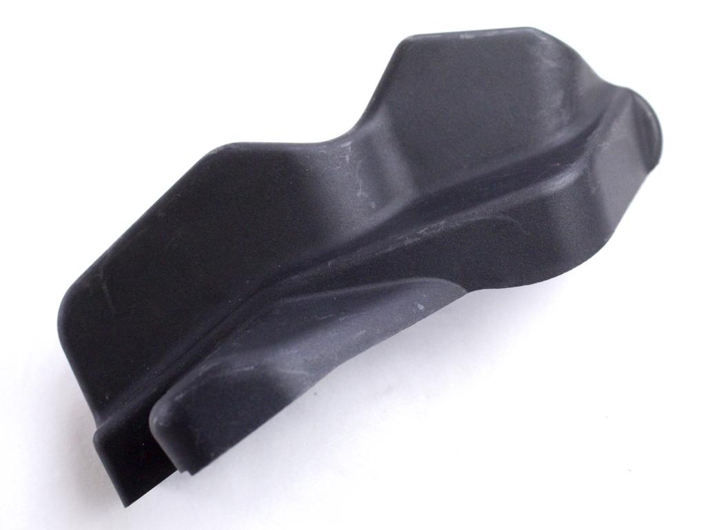 97051165100 RIVESTIMENTO INTERNO COFANO ANTERIORE LATO SINISTRO PORSCHE PANAMERA (2012) RICAMBIO USATO