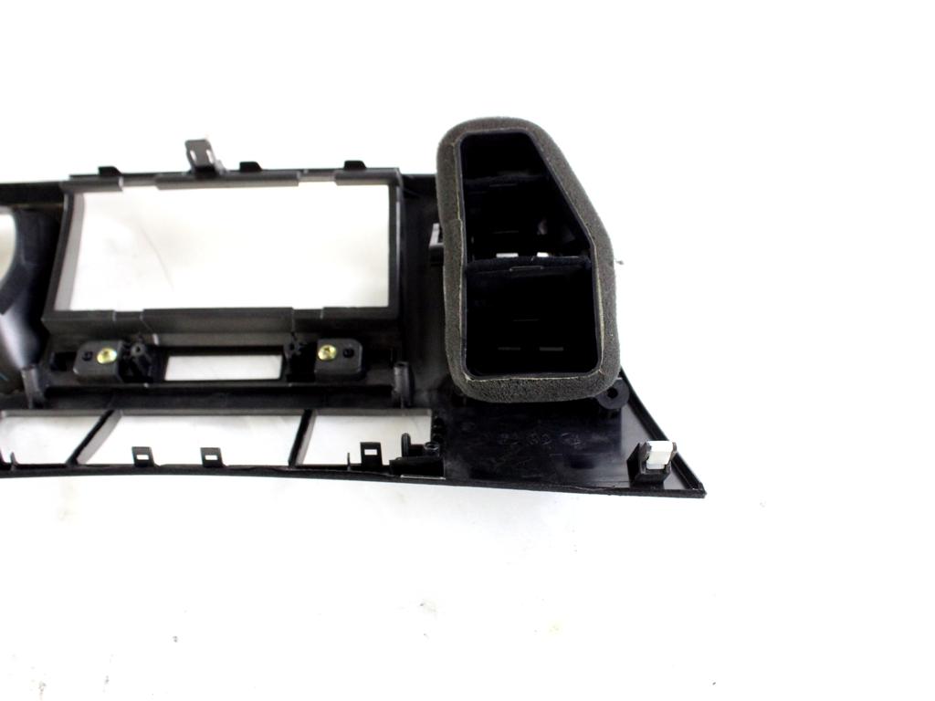 77260-SJD-G020 MASCHERINA RIVESTIMENTO CRUSCOTTO CENTRALE HONDA FR-V 1.8 B 103KW 6M 5P (2007) RICAMBIO USATO 