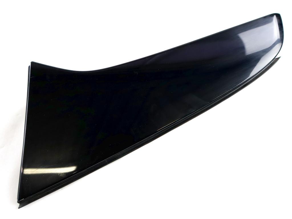 A1777900100 RIVESTIMENTO SUPERIORE ESTERNO PORTELLONE COFANO POSTERIORE BAULE LATO SINISTRO MERCEDES CLASSE A 180 W177 2.0 D 85KW AUT 5P (2022) RICAMBIO USATO