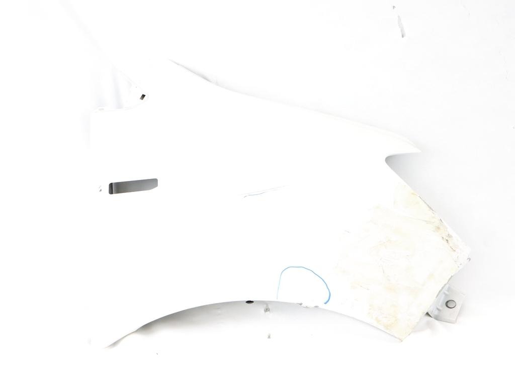 7E0821102B PARAFANGO ANTERIORE DESTRO VOLKSWAGEN TRANSPORTER T6 2.0 TDI RICAMBIO USATO AMMACCATO 7E0821196