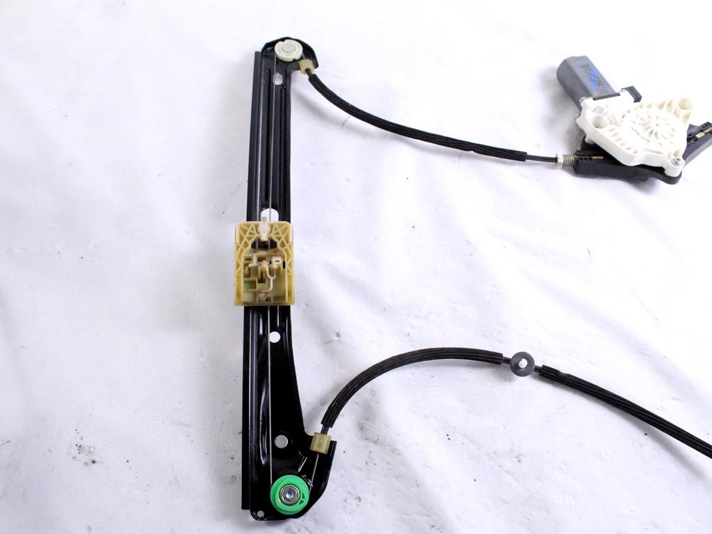 5G4837462H MOTORINO MECCANISMO ALZA-VETRO ALZA-CRISTALLO PORTA ANTERIORE DESTRA VOLKSWAGEN GOLF 7 1.6 D 81KW 5M 5P (2017) RICAMBIO USATO 5Q4959802B