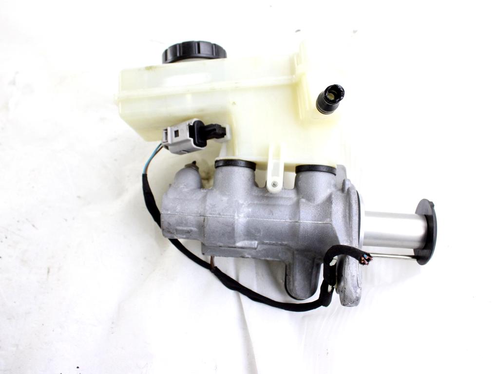 8V1611021B POMPA COMANDO FRENI VOLKSWAGEN GOLF 7 1.6 D 81KW 6M 5P (2014) RICAMBIO USATO