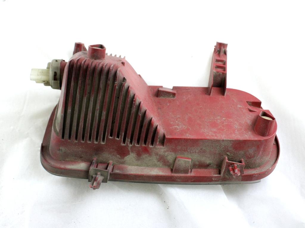 9686161580 FARO FANALINO RETROMARCIA POSTERIORE DESTRO PEUGEOT 5008 1.6 D 84KW (2013) RICAMBIO USATO DANNEGGIATO
