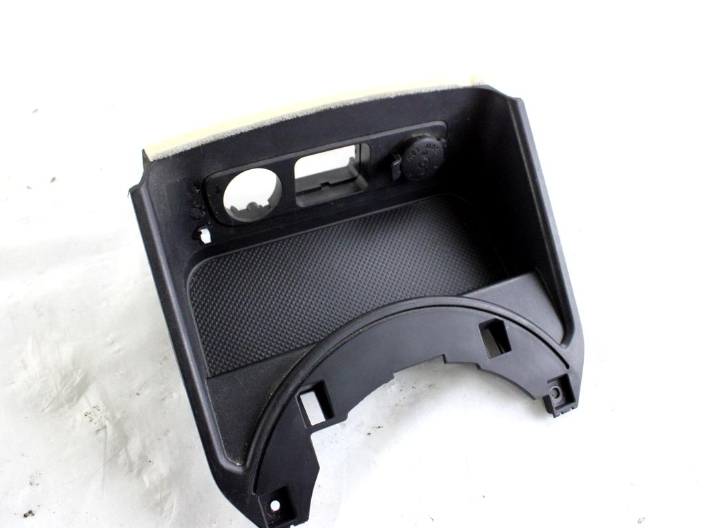 84631-3U010 RIVESTIMENTO ANTERIORE TUNNEL CENTRALE KIA SPORTAGE 1.7 D 85KW 6M 5P (2013) RICAMBIO USATO 