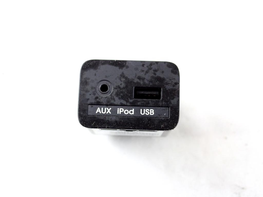 96110-3W000 PORTA INGRESSO USB AUX KIA SPORTAGE 1.7 D 85KW 6M 5P (2013) RICAMBIO USATO 