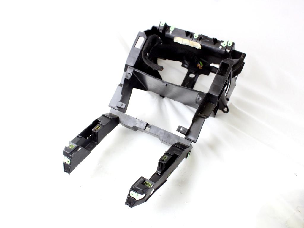 MASCHERINA INTERNA CRUSCOTTO SUPPORTO AUTORADIO PEUGEOT 5008 1.6 D 84KW (2013) RICAMBIO USATO