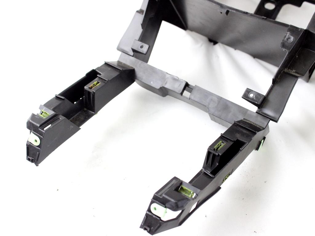 MASCHERINA INTERNA CRUSCOTTO SUPPORTO AUTORADIO PEUGEOT 5008 1.6 D 84KW (2013) RICAMBIO USATO