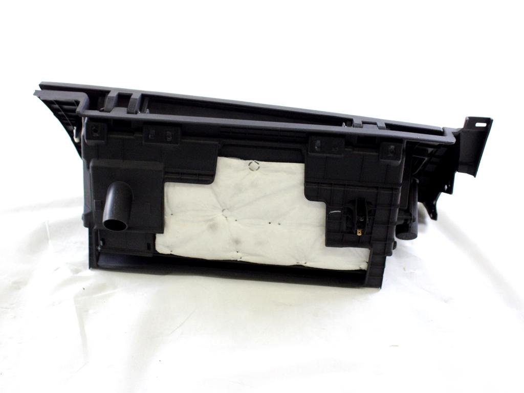 84540-3U000 CASSETTO PORTAOGGETTI CRUSCOTTO LATO DESTRO KIA SPORTAGE 1.7 D 85KW 6M 5P (2013) RICAMBIO USATO 