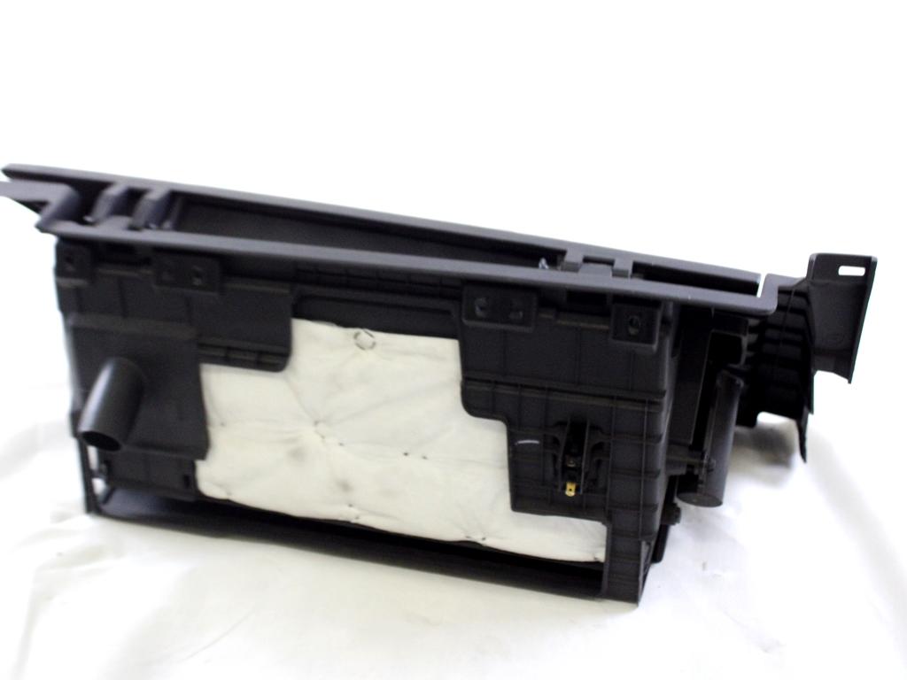 84540-3U000 CASSETTO PORTAOGGETTI CRUSCOTTO LATO DESTRO KIA SPORTAGE 1.7 D 85KW 6M 5P (2013) RICAMBIO USATO 