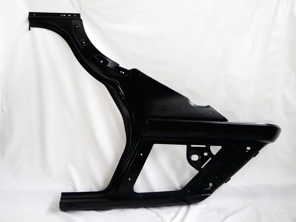 LR044372 LAMIERATO RIVESTIMENTO PARAFANGO POSTERIORE DESTRO LAND ROVER DISCOVERY SPORT L550 2.0 D 4X4 132KW AUT 5P (2017) RICAMBIO USATO PARTE INFERIORE MANCANTE 