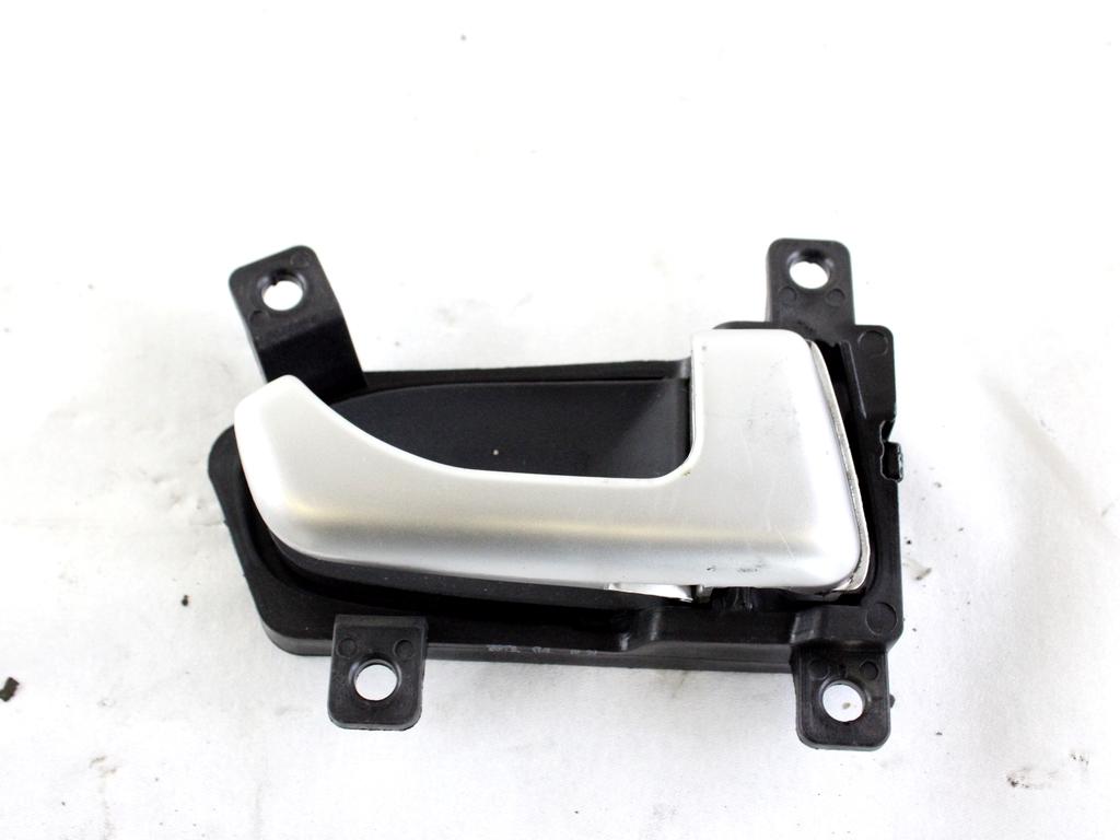 82620-3U000 MANIGLIA INTERNA PORTA ANTERIORE DESTRA KIA SPORTAGE 1.7 D 85KW 6M 5P (2013) RICAMBIO USATO