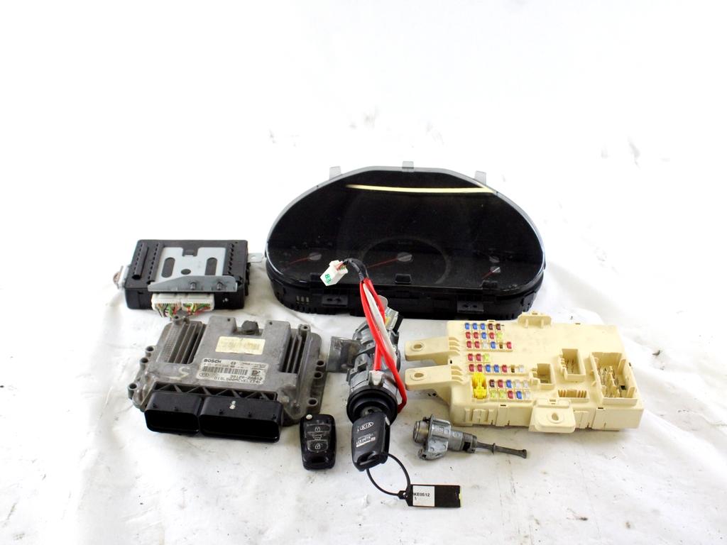 39120-2A052 KIT ACCENSIONE AVVIAMENTO KIA SPORTAGE 1.7 D 85KW 6M 5P (2013) RICAMBIO USATO CON CENTRALINA MOTORE, BLOCCETTI ACCENSIONE APERTURA COIN CHIAVE 91950-3W030 95400-3U131 94003-3U015 0281019640