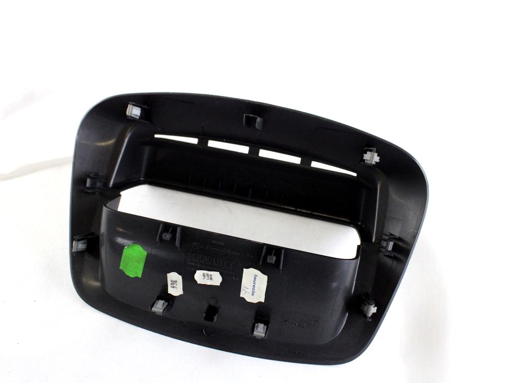 628700004R MASCHERINA RIVESTIMENTO CRUSCOTTO CENTRALE RENAULT MEGANE SW 1.5 D 81KW 6M 5P (2012) RICAMBIO USATO 