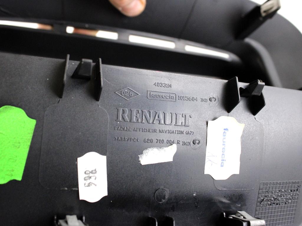 628700004R MASCHERINA RIVESTIMENTO CRUSCOTTO CENTRALE RENAULT MEGANE SW 1.5 D 81KW 6M 5P (2012) RICAMBIO USATO 