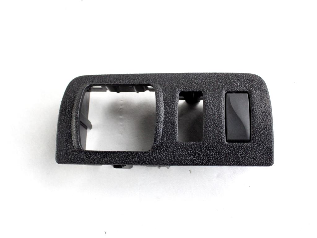 648450001R MASCHERINA RIVESTIMENTO CRUSCOTTO INFERIORE LATO SINISTRO RENAULT MEGANE SW 1.5 D 81KW 6M 5P (2012) RICAMBIO USATO