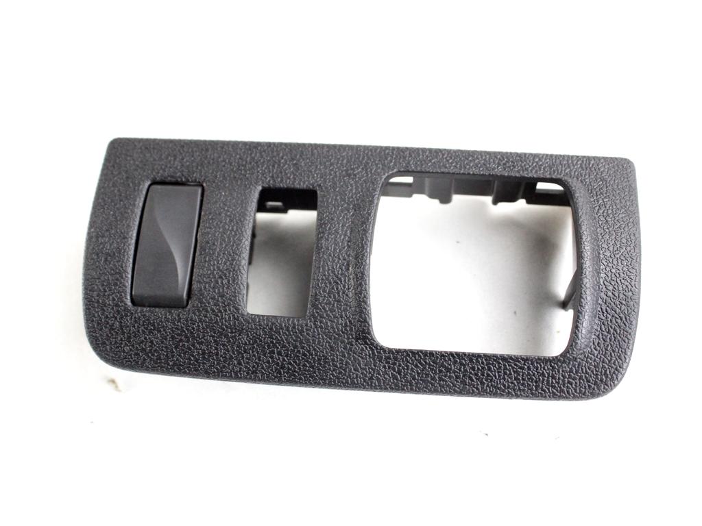 648450001R MASCHERINA RIVESTIMENTO CRUSCOTTO INFERIORE LATO SINISTRO RENAULT MEGANE SW 1.5 D 81KW 6M 5P (2012) RICAMBIO USATO