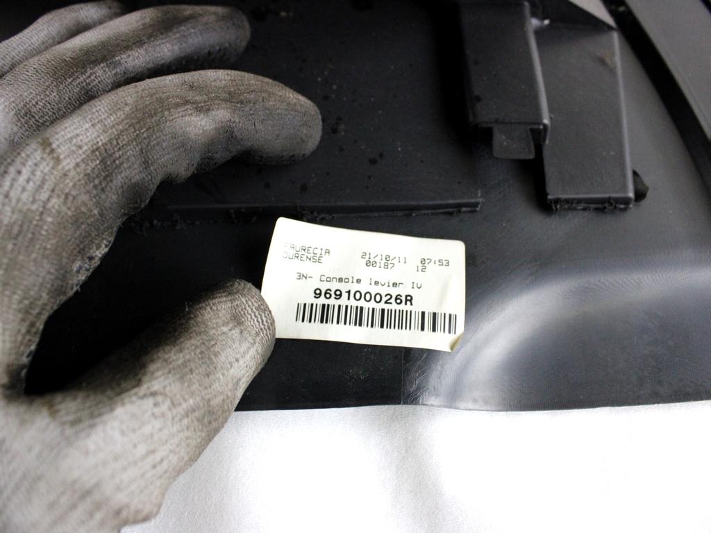 969100026R TUNNEL CENTRALE CON BRACCIOLO RENAULT MEGANE SW 1.5 D 81KW 6M 5P (2012) RICAMBIO USATO 