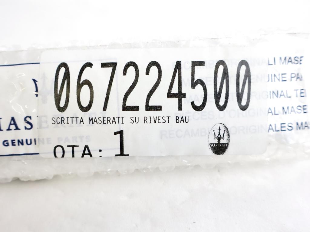 672245 STEMMA LOGO FREGIO SCRITTA "MASERATI" PORTELLONE COFANO POSTERIORE BAULE  MASERATI GRAN TURISMO 4.2 (2007) RICAMBIO USATO