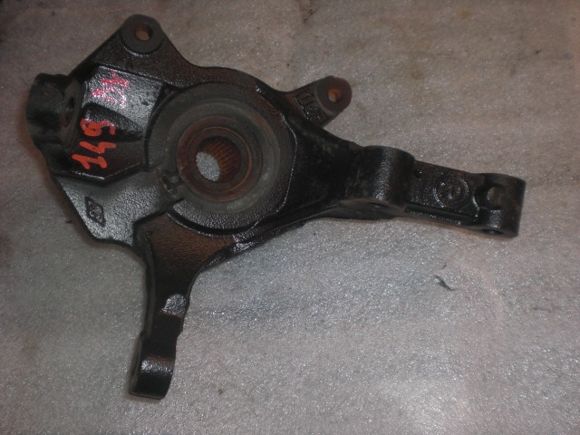 VRTLJIVI LEZAJ DESNO / PESTO KOLESA Z LEZAJEM SPREDAJ OEM N.  ORIGINAL REZERVNI DEL RENAULT ESPACE / GRAND ESPACE JK0/1 MK4 (05/2003 - 08/2006) DIESEL LETNIK 2004