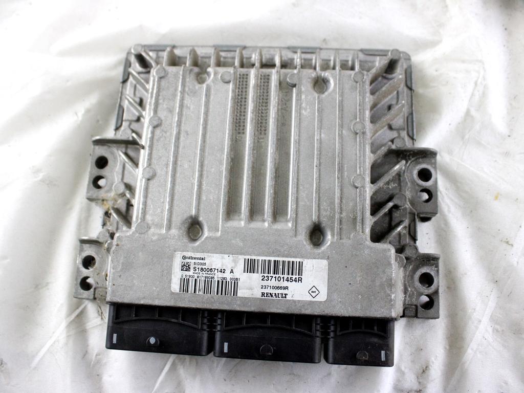 237101454R KIT ACCENSIONE AVVIAMENTO RENAULT MEGANE SW 1.5 D 81KW 6M 5P (2012) RICAMBIO USATO CON CENTRALINA MOTORE, BLOCCHETTI ACCENSIONE APERTURA CON DOPPIA CHIAVE A SCHEDA 285909828R 284B17288R 8200604932